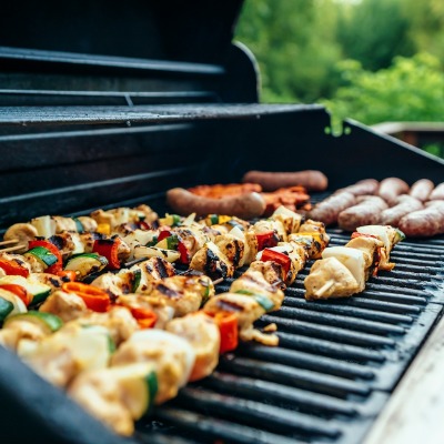 Mit tud a napelemes és az elektromos grillsütő?
